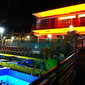 arabian-nights-munnar.kerala-hotels.net/